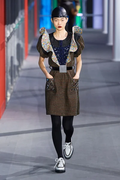 Look 14